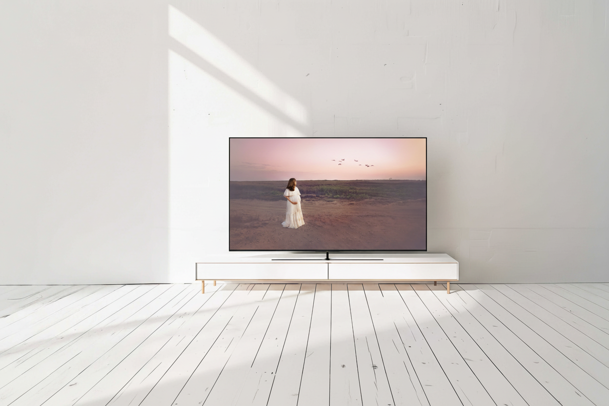 Abi069 in Minimal Room Frame